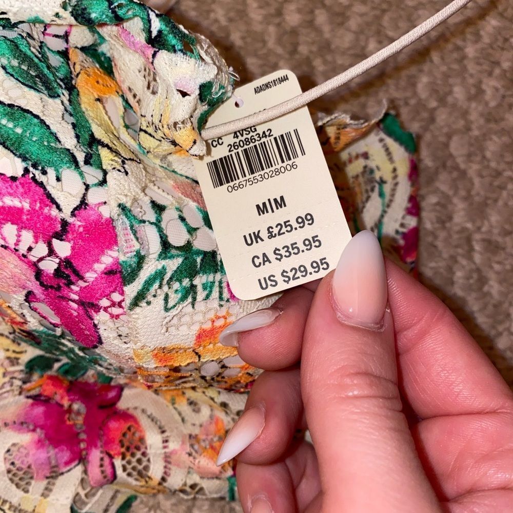 Victorias Secret Floral Lace Bralette - Picture 3 of 4